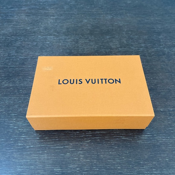 S2021 LV Felicie Strap & Go - Picture 2 of 9